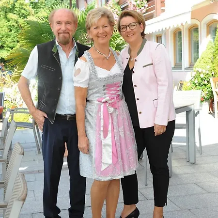 Vierjahreszeiten Gasthof 3*
